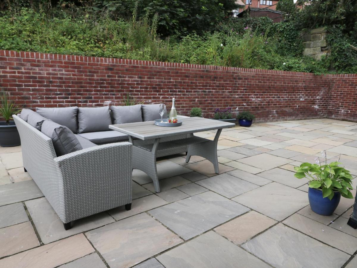 The Office Gardens, Apartment 1 Whitby Dış mekan fotoğraf